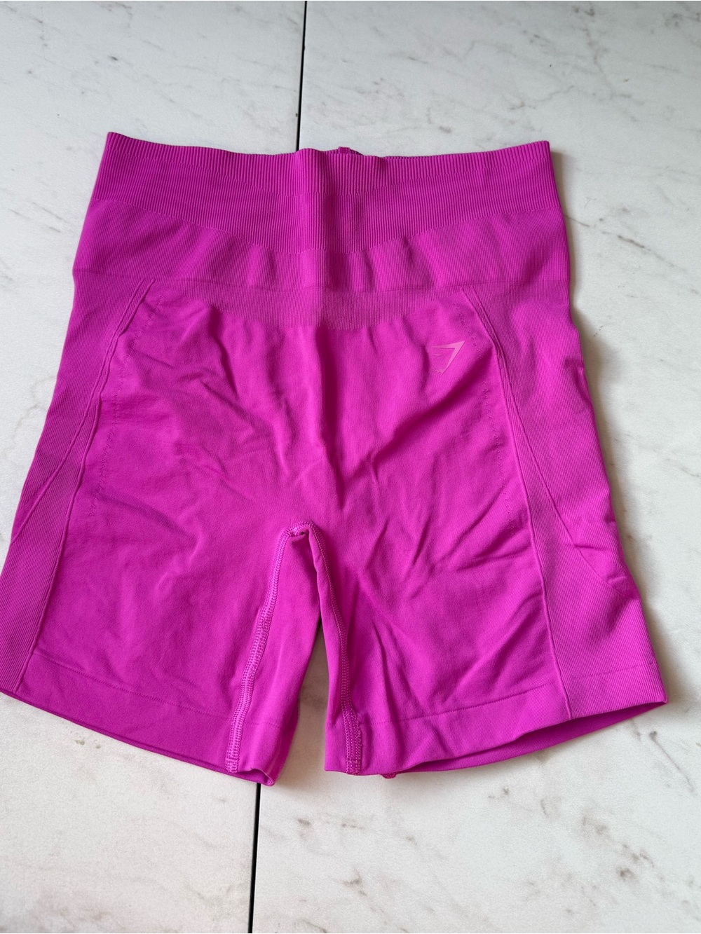 GYMSHARK Energised Seamless Shorts - Size Small - Magenta Pink